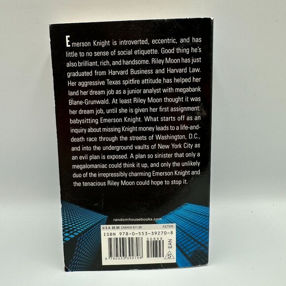 Curious Minds By Janet Evanovich & Phoef Sutton 2016 Paperback Knight Moon Novel - Picture 2 of 3
